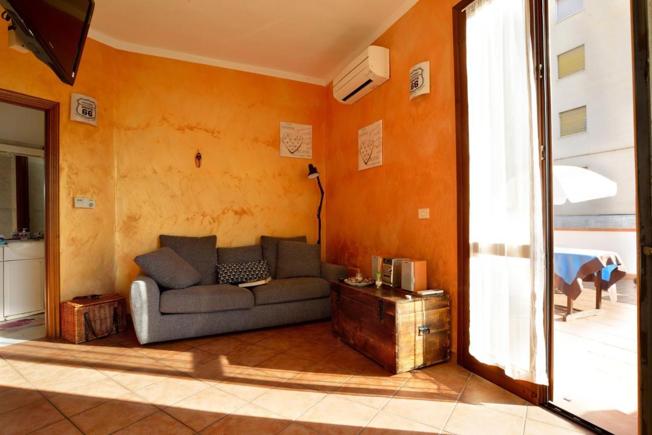 Casa Con Grande Terrazza, Ac, Wifi, Posto Auto E Vicino Al Mare Villa Imperia Exterior photo